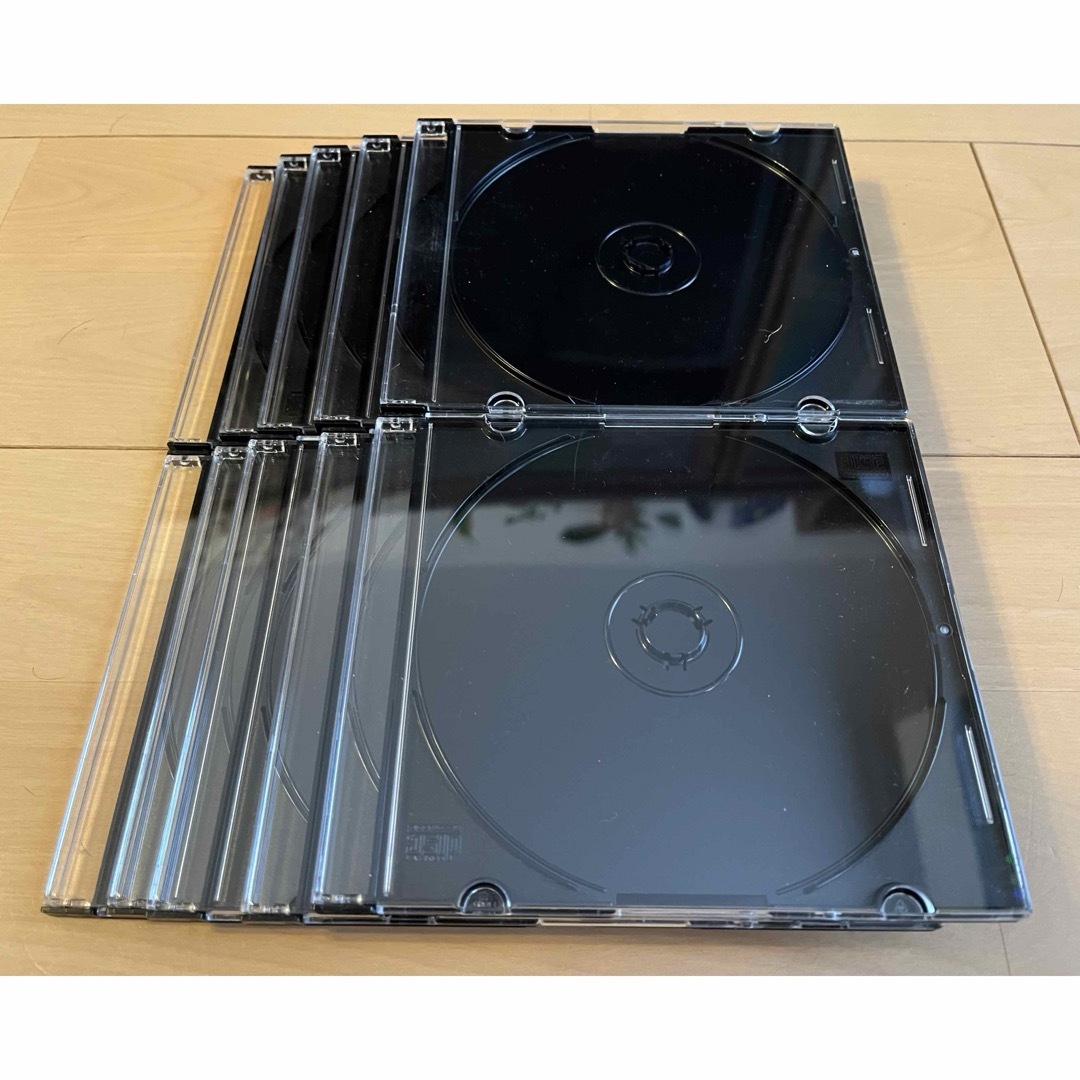 CD DVD空ケース 10枚セット 厚さ5ミリの透明ケース（裏はブラック） インテリア/住まい/日用品の収納家具(CD/DVD収納)の商品写真