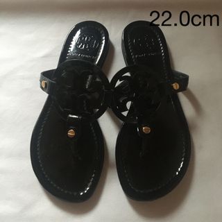 トリーバーチ(Tory Burch)のトリーバーチ エナメルサンダル  ブラック5  22.0cm(サンダル)