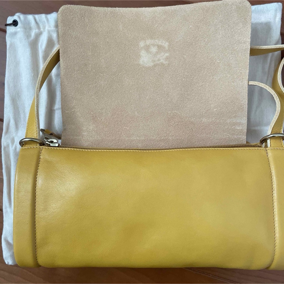 新品、未使用】イルビゾンテ ショルダーバッグ イエロー 新品、未使用】イルビゾンテ ショルダーバッグ イエロー