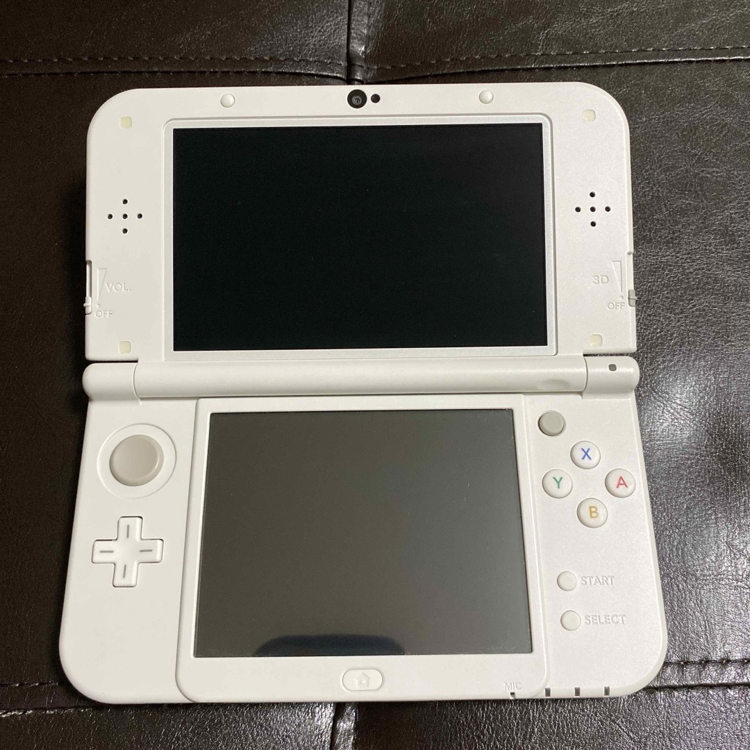 ニンテンドー3DS(ニンテンドー3DS)のnew 3DS LL パールホワイト エンタメ/ホビーのゲームソフト/ゲーム機本体(携帯用ゲーム機本体)の商品写真