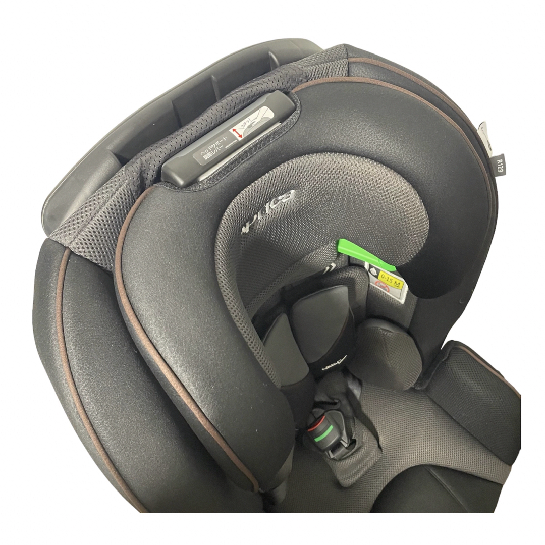 Aprica(アップリカ)の★美品★アップリカ　フォームフィット ISOFIX セーフティープラス　ブラック キッズ/ベビー/マタニティの外出/移動用品(自動車用チャイルドシート本体)の商品写真