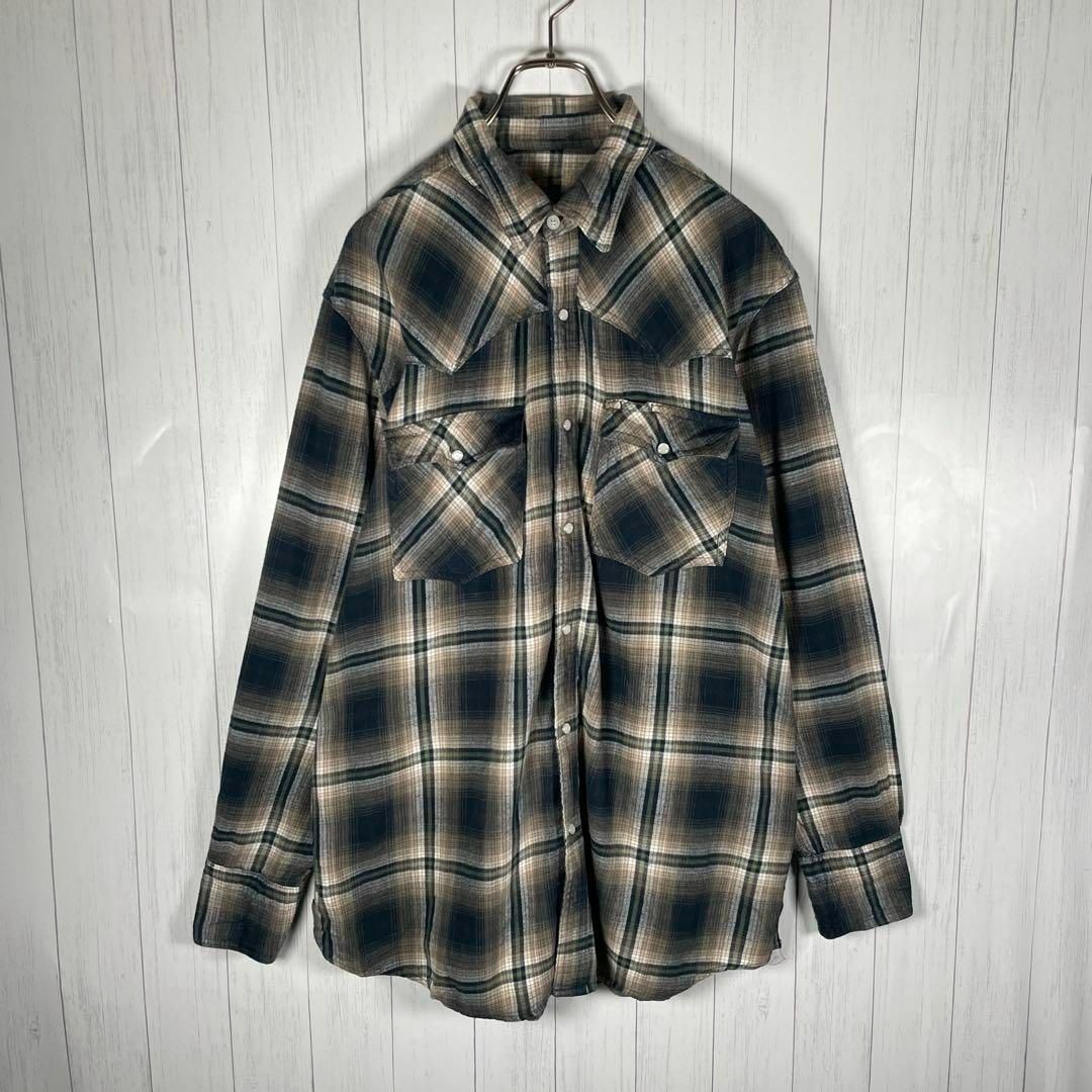 VINTAGE(ヴィンテージ)の[古着]ビンテージ　長袖　ネルシャツ　オンブレチェック　濃淡　ネイビー　ベージュ メンズのトップス(シャツ)の商品写真