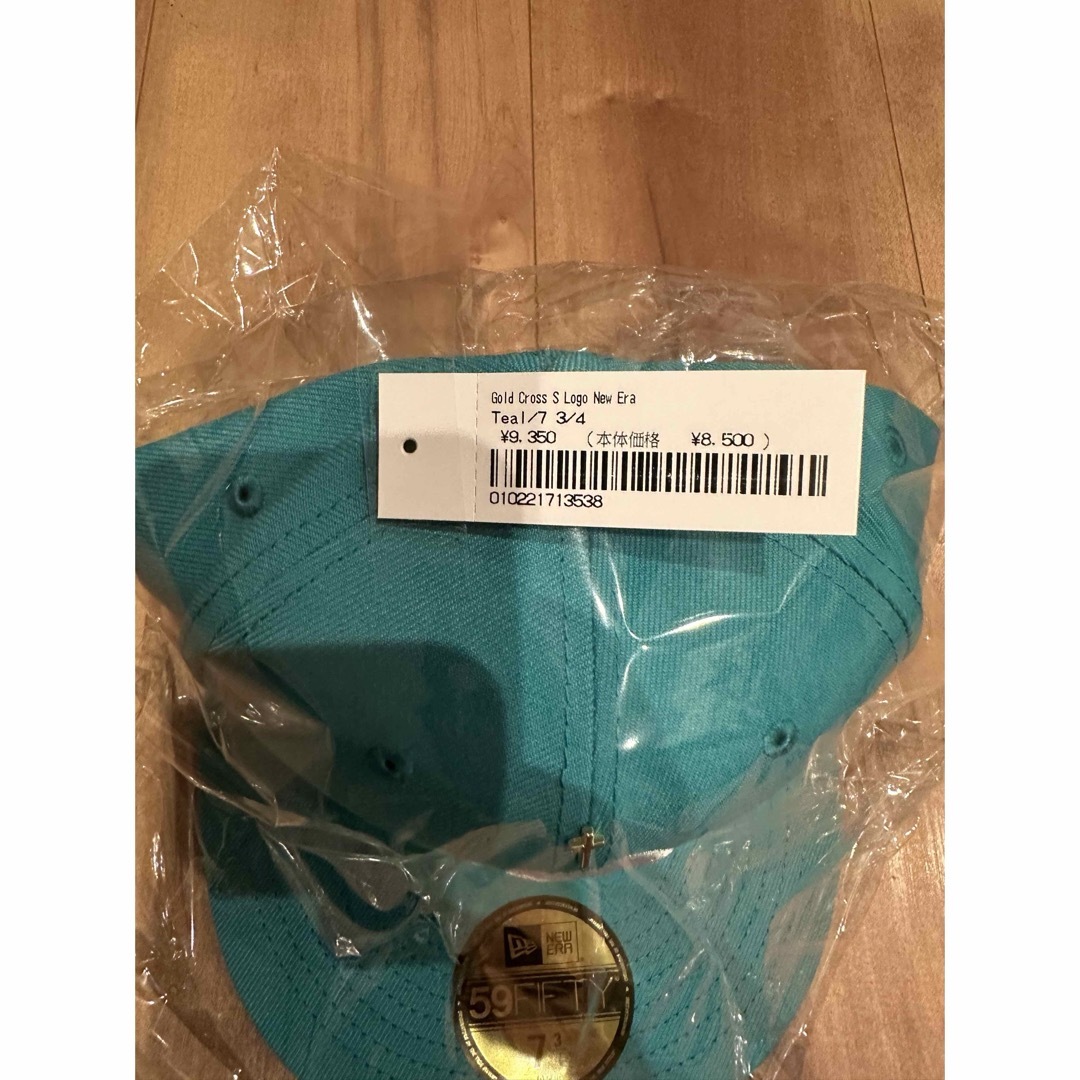 supreme gold cross s logo new era 7 3/4 supreme gold cross s logo new era 7 3/4