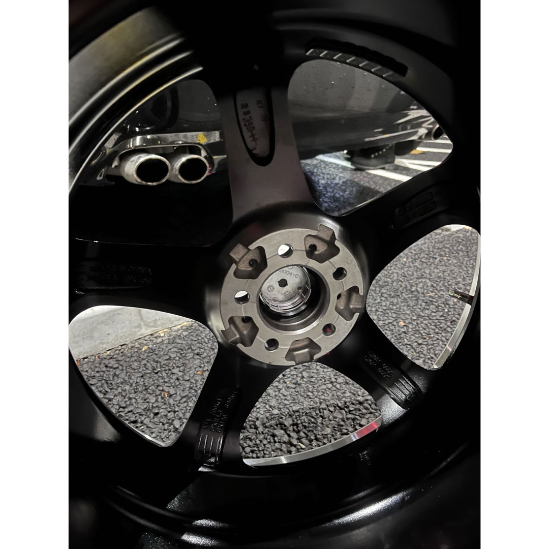 キルヒアイス 18インチ タイヤホイール4本セット 自動車/バイクの自動車(タイヤ・ホイールセット)の商品写真