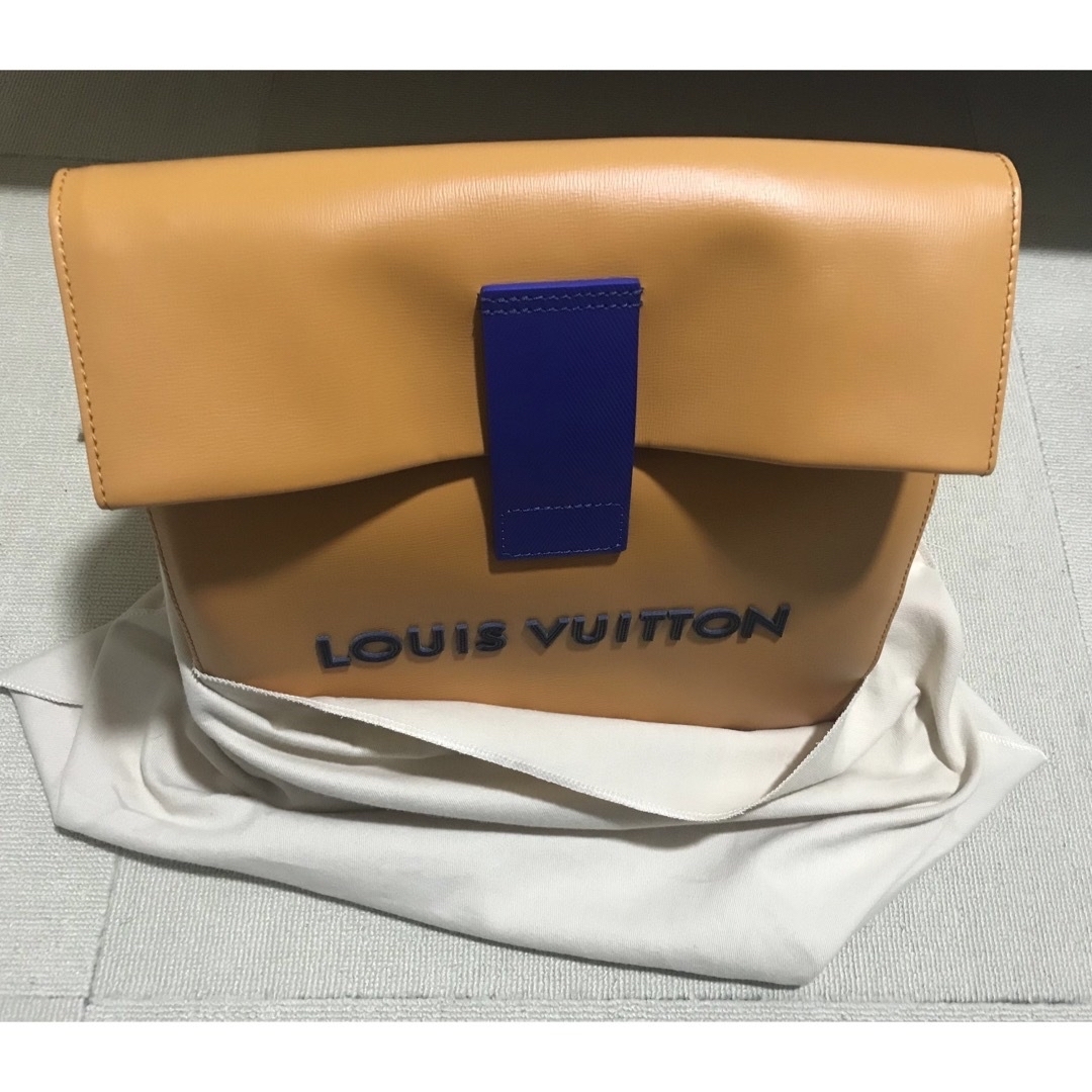 LOUIS VUITTON(ルイヴィトン)のルイヴィトン pharrell サンドウィッチバッグ　カニエ　kanye 村上隆 メンズのバッグ(ボディーバッグ)の商品写真