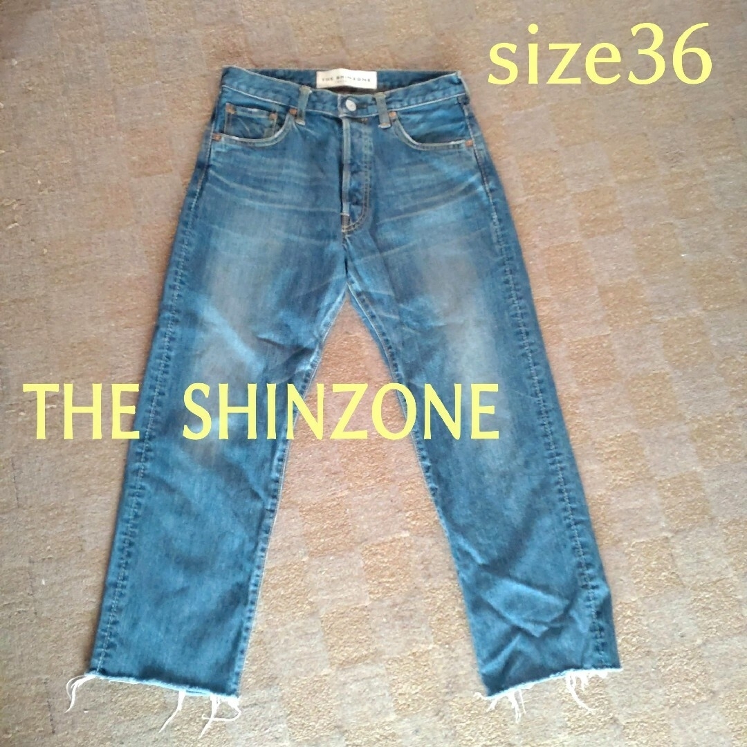 Shinzone(シンゾーン)のTHE SHINZONE  カットオフデニム　フライボタン　クロップド丈　36 レディースのパンツ(デニム/ジーンズ)の商品写真