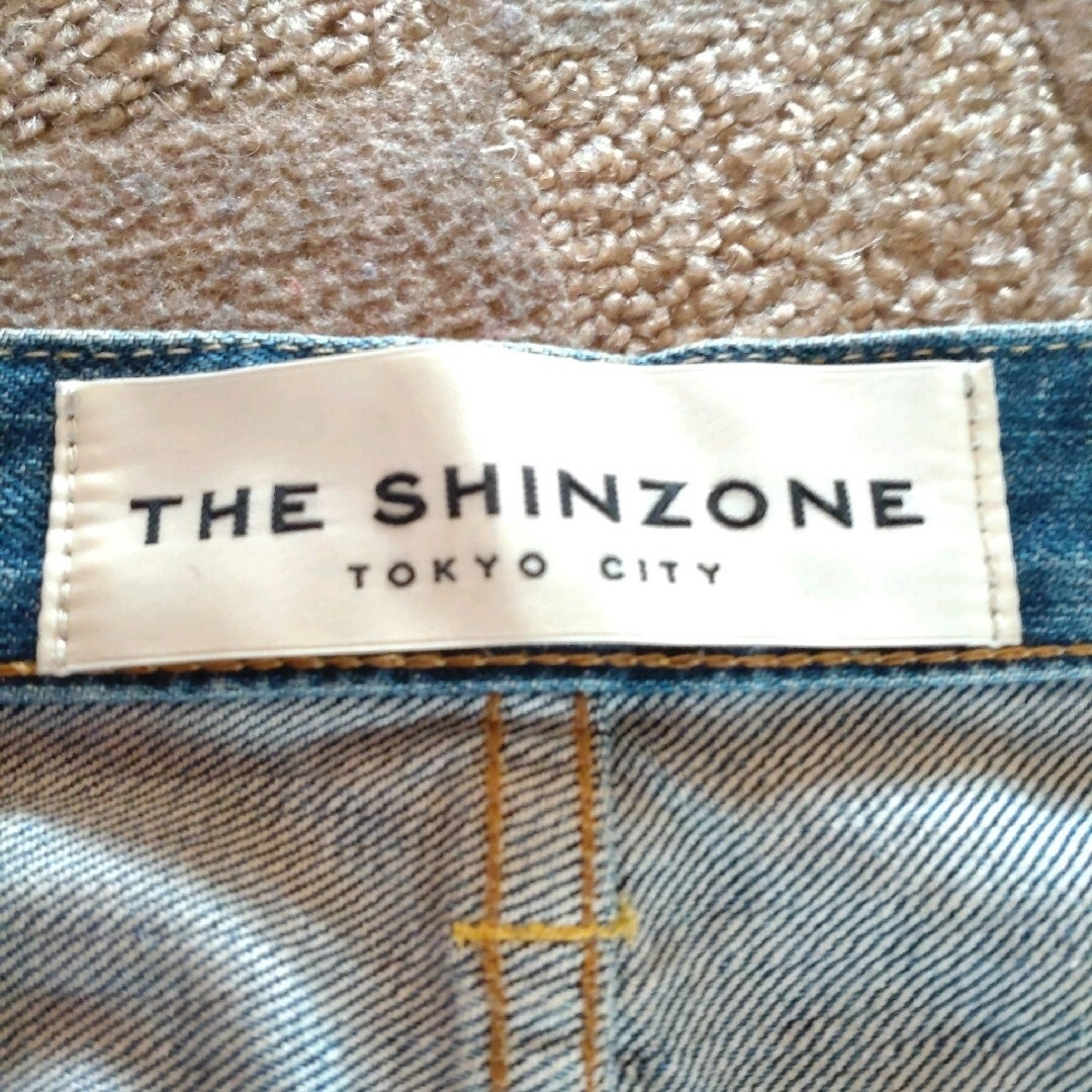 Shinzone(シンゾーン)のTHE SHINZONE  カットオフデニム　フライボタン　クロップド丈　36 レディースのパンツ(デニム/ジーンズ)の商品写真