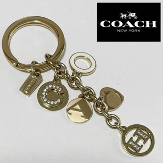 コーチ(COACH)の★美品★COACH コーチ キーホルダー　チャーム　ブランドネーム　ゴールド(チャーム)