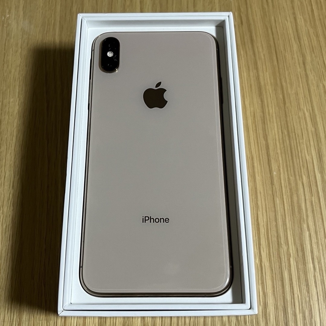 iPhone(アイフォーン)のiPhone Xs Max Gold 256GB SIMフリー　AirTag付 スマホ/家電/カメラのスマートフォン/携帯電話(スマートフォン本体)の商品写真