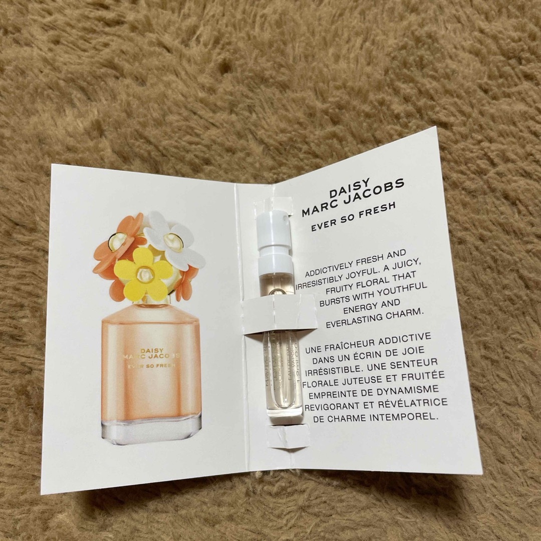 MARC JACOBS(マークジェイコブス)のマークジェイコブス　香水　パルファム コスメ/美容の香水(香水(女性用))の商品写真