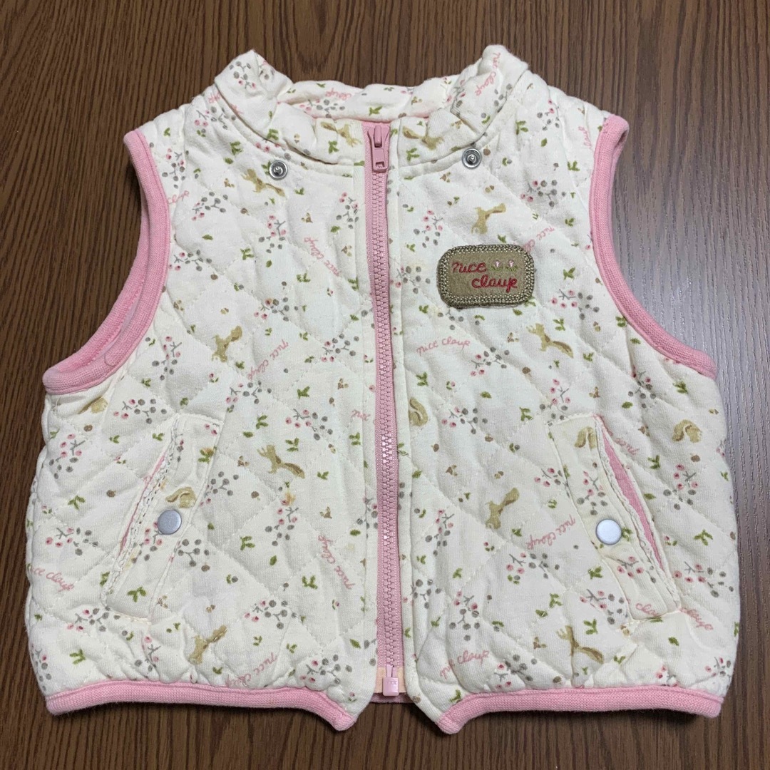 NICE CLAUP(ナイスクラップ)のナイスクラップ　ベスト　９０センチ キッズ/ベビー/マタニティのキッズ服女の子用(90cm~)(ジャケット/上着)の商品写真