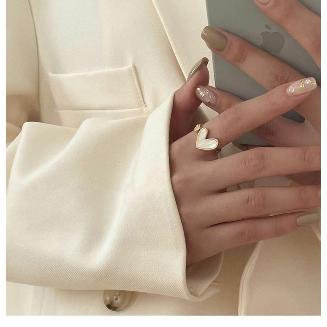 【新作】ホワイトハート　リング　高級　シンプル　可愛い　大人　シルバー　ホワイト レディースのアクセサリー(リング(指輪))の商品写真