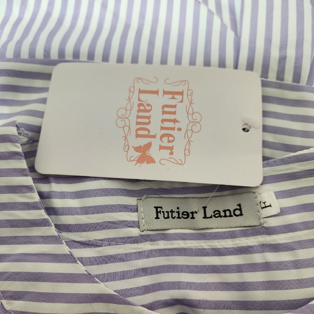 futier land(フューティアランド)のノーカラーストライプブラウス レディースのトップス(シャツ/ブラウス(長袖/七分))の商品写真