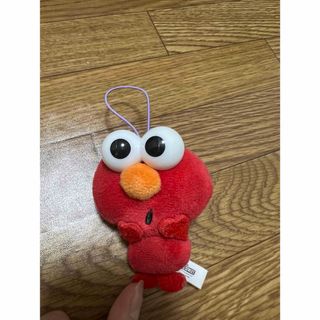 セサミストリート(SESAME STREET)のエルモ　ぬいぐるみキーホルダー(キャラクターグッズ)