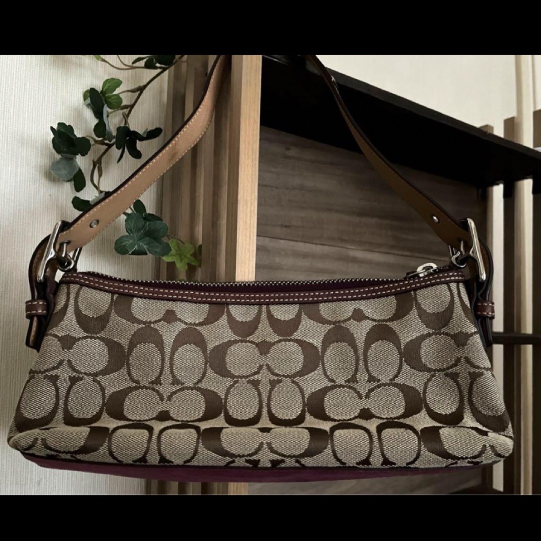 COACH(コーチ)のcoach シグネクチャーハンドバッグ レディースのバッグ(ショルダーバッグ)の商品写真