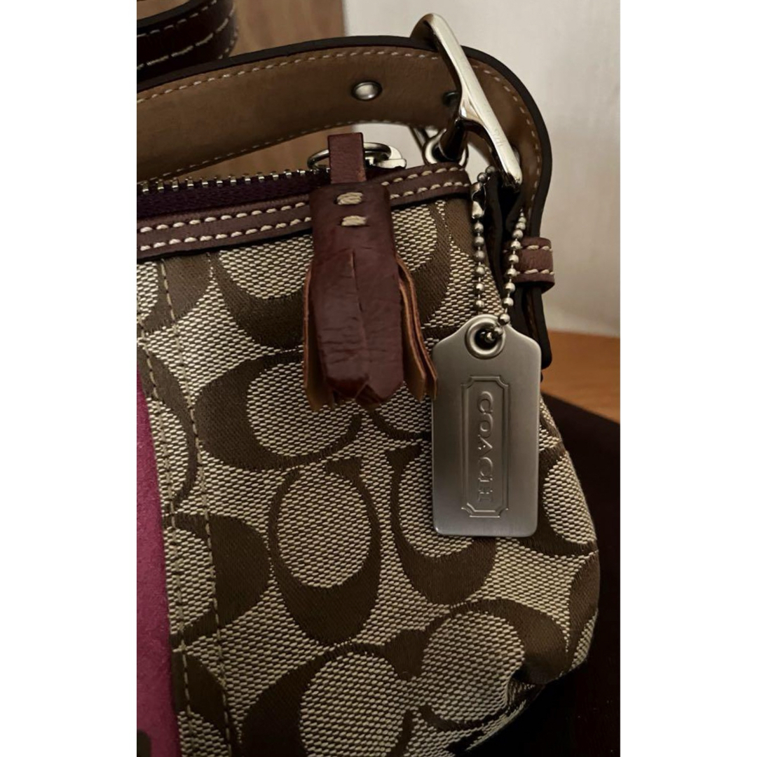 COACH(コーチ)のcoach シグネクチャーハンドバッグ レディースのバッグ(ショルダーバッグ)の商品写真