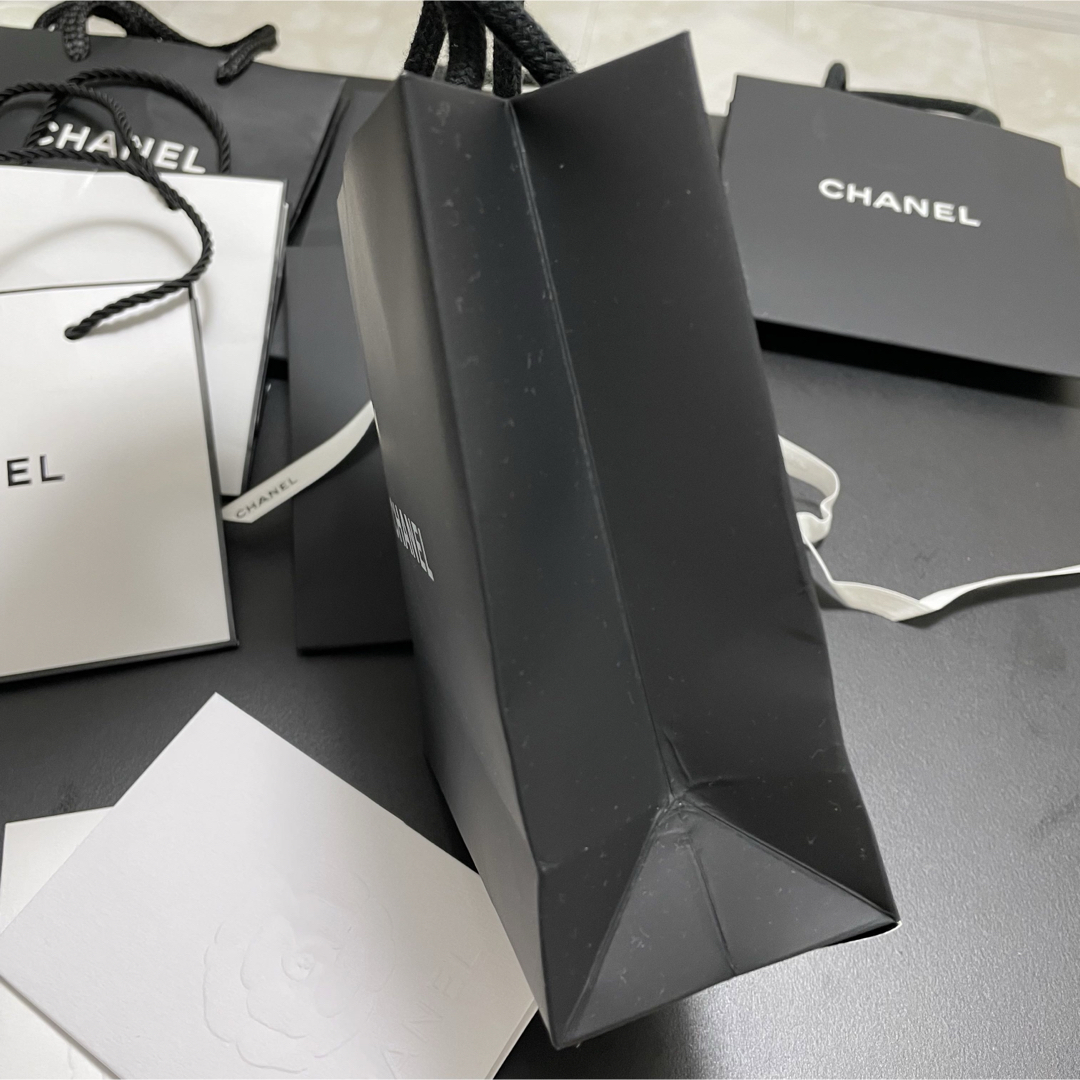 CHANEL(シャネル)のまとめ売り CHANEL ショッパー 紙袋  7点 レディースのバッグ(ショップ袋)の商品写真