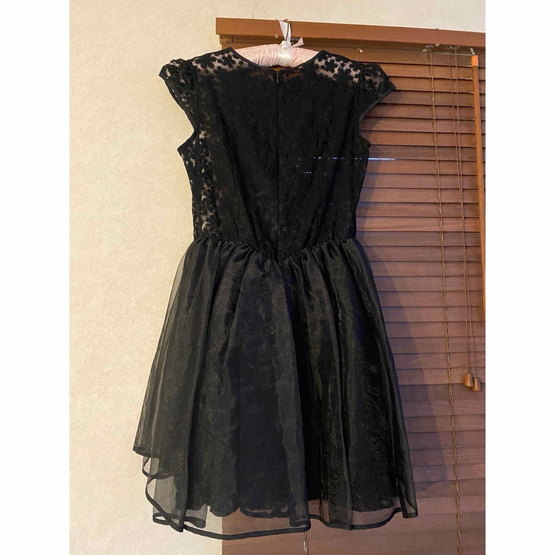 SNIDEL(スナイデル)のスナイデル　パーティー　ドレス黒フォーマル　フレンチスリーブ レディースのフォーマル/ドレス(ミディアムドレス)の商品写真