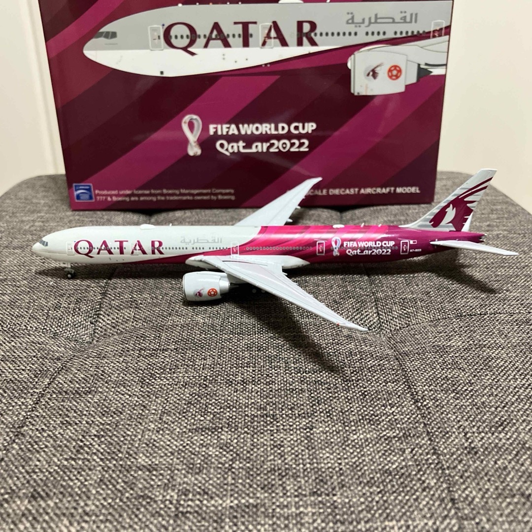 レア カタール航空 Qatar Boeing777-300ER ワールドカップ エンタメ/ホビーのテーブルゲーム/ホビー(航空機)の商品写真