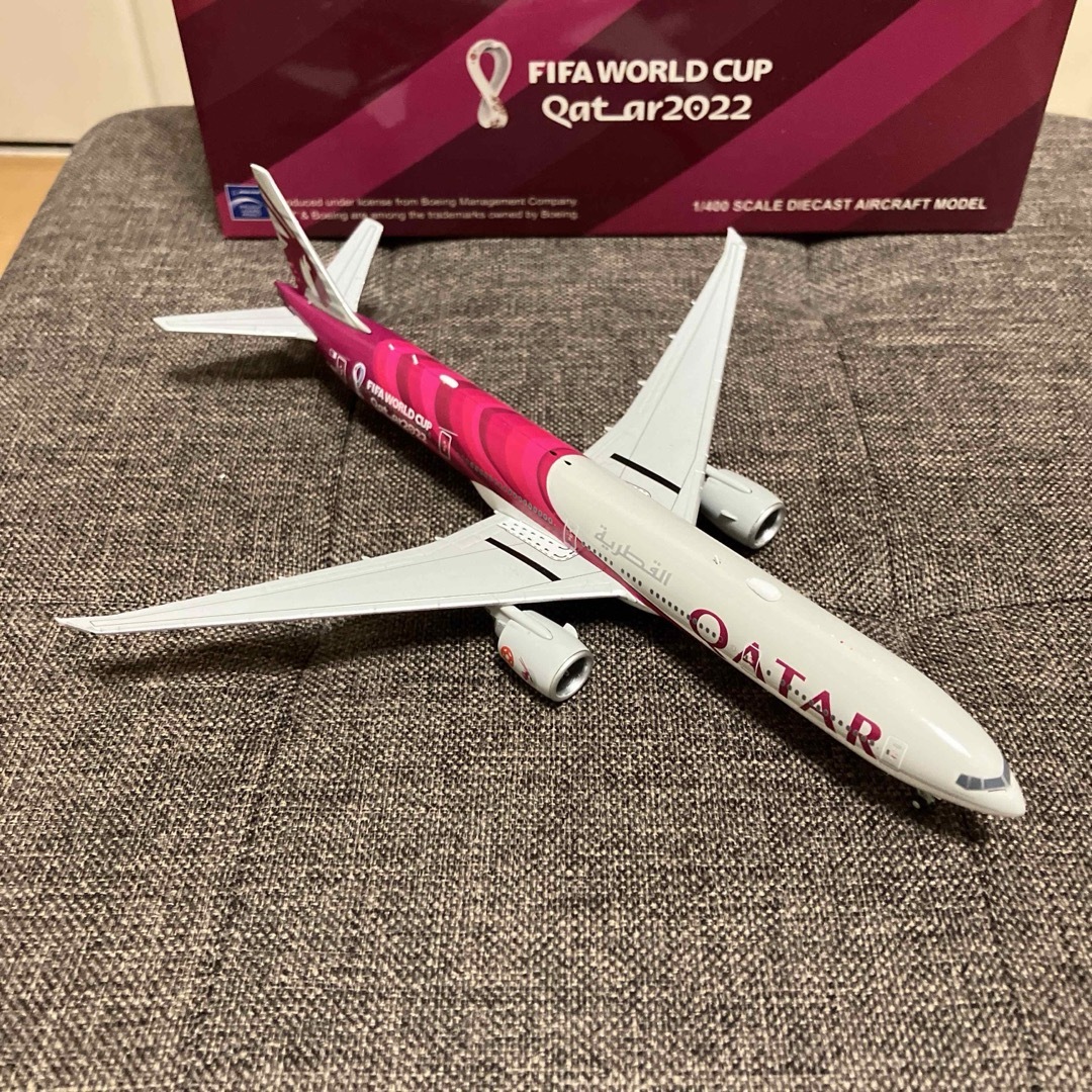 レア カタール航空 Qatar Boeing777-300ER ワールドカップ エンタメ/ホビーのテーブルゲーム/ホビー(航空機)の商品写真