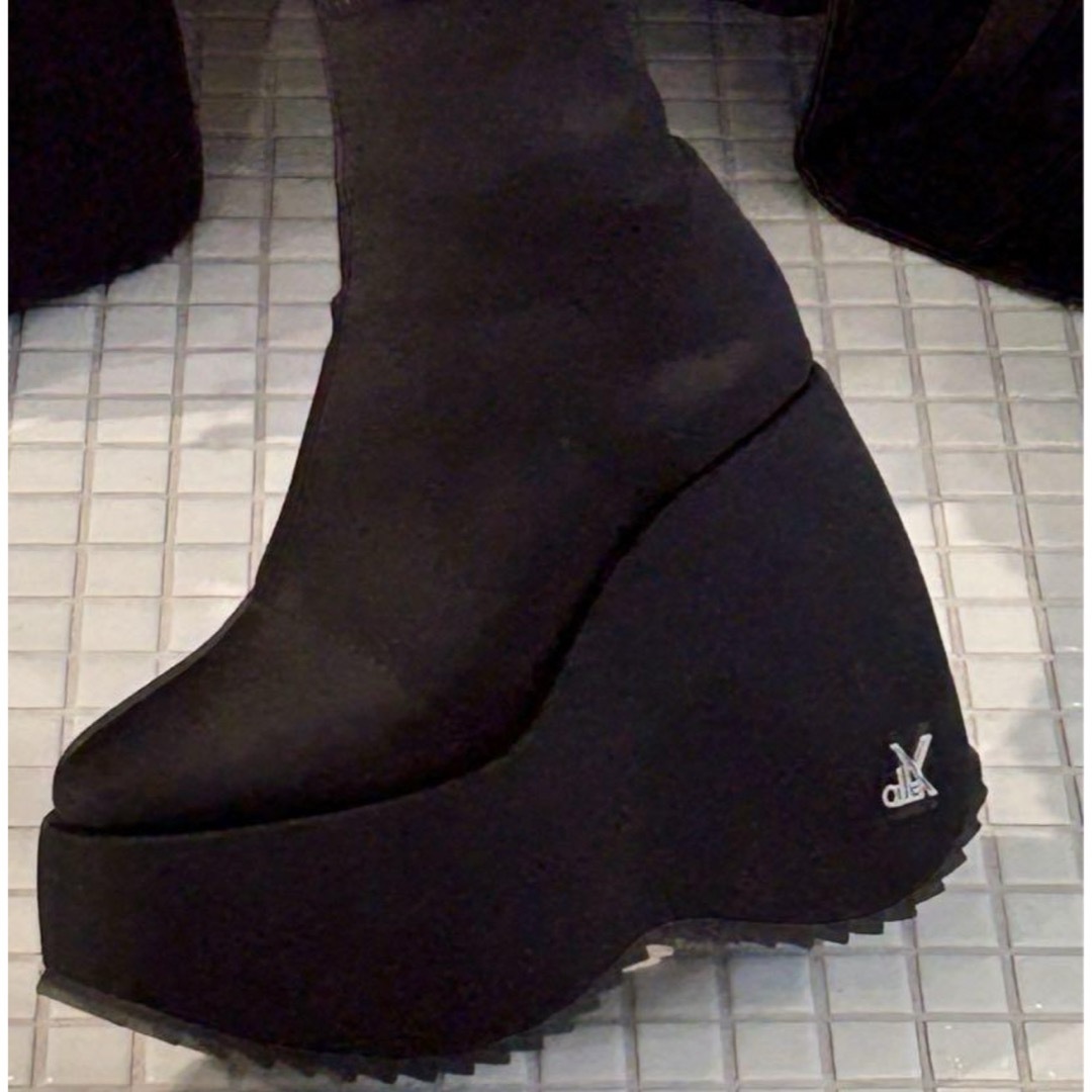YELLO TOKYO BLACK PLATFORM SHORT BOOTS YELLO TOKYO BLACK PLATFORM SHORT BOOTS