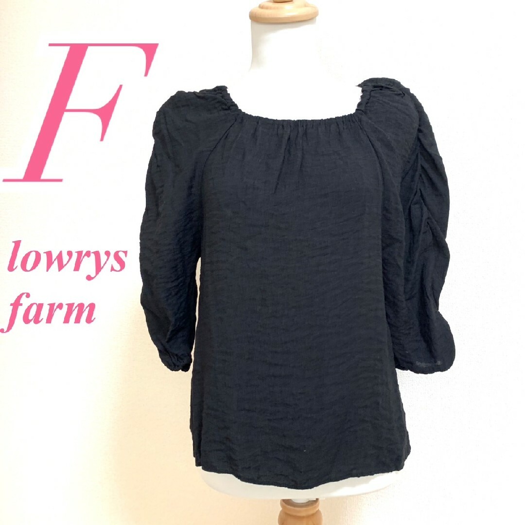 LOWRYS FARM(ローリーズファーム)のローリーズファーム Ｆ ブラウス きれいめコーデ オフィスカジュアル ブラック レディースのトップス(シャツ/ブラウス(長袖/七分))の商品写真