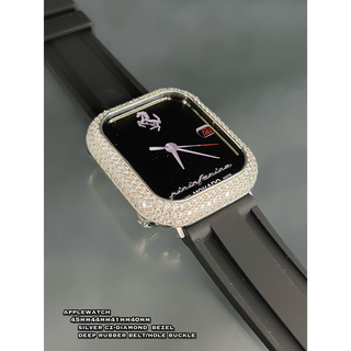 アップルウォッチ(Apple Watch)のアップルウォッチ　czダイヤモンドベゼル ディープラバーベルト(ラバーベルト)