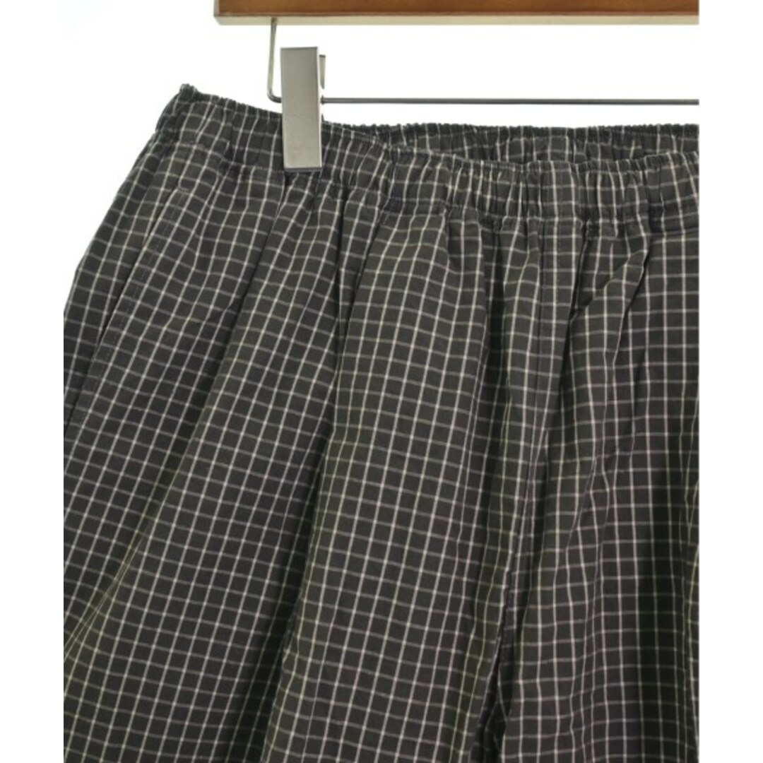 is-ness - is-ness イズネス ショートパンツ L グレーx白系 is-ness - is-ness イズネス ショートパンツ L グレーx白系
