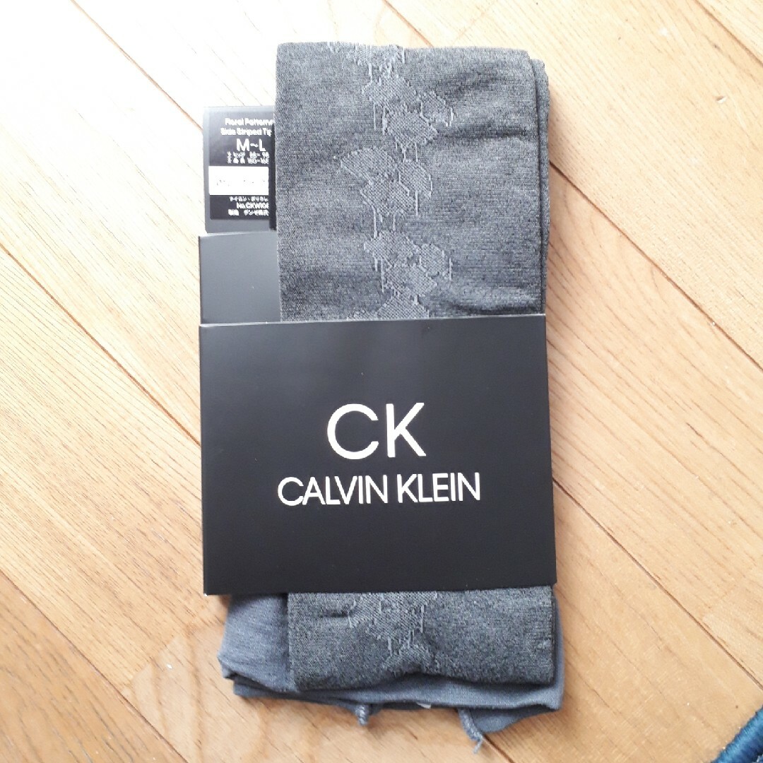 Calvin Klein(カルバンクライン)の【新品　Calvin Kleinのタイツ】 レディースのレッグウェア(タイツ/ストッキング)の商品写真