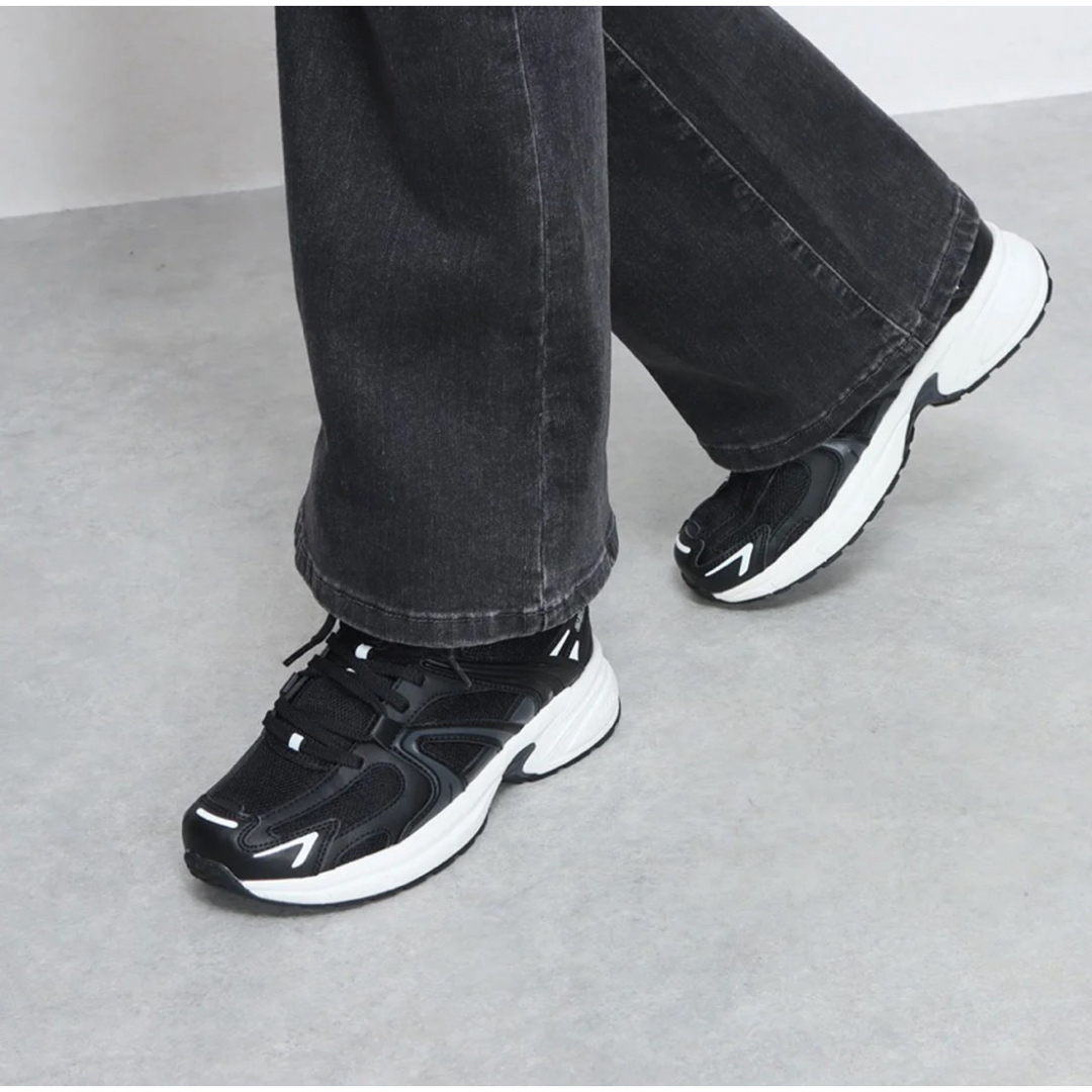 23.65(イーシプサムチョンユクオ)スニーカー 26cm ブラック メンズの靴/シューズ(スニーカー)の商品写真