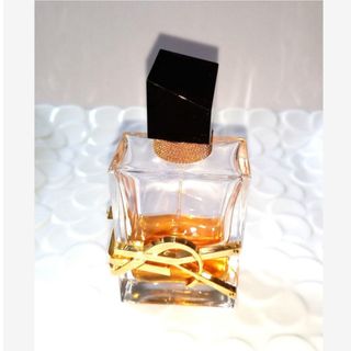 イヴサンローラン(Yves Saint Laurent)のイヴサンローラン リブレオーデパルファムアンタンス 50mL(香水(女性用))