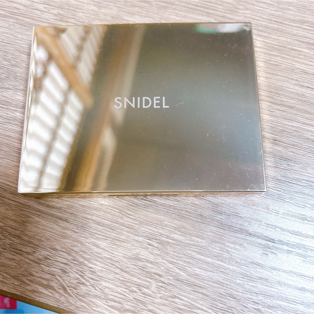 SNIDEL(スナイデル)のsnidel beauty フェイススタイリスト01 コスメ/美容のベースメイク/化粧品(アイシャドウ)の商品写真