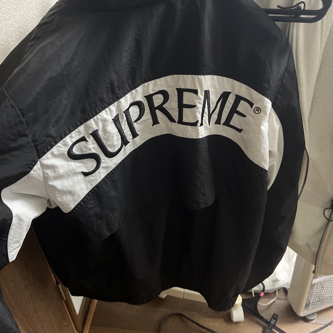 Supreme - Supreme 17AW Arc Track Jacket ナイロンジャケットの Supreme - Supreme 17AW Arc Track Jacket ナイロンジャケットの