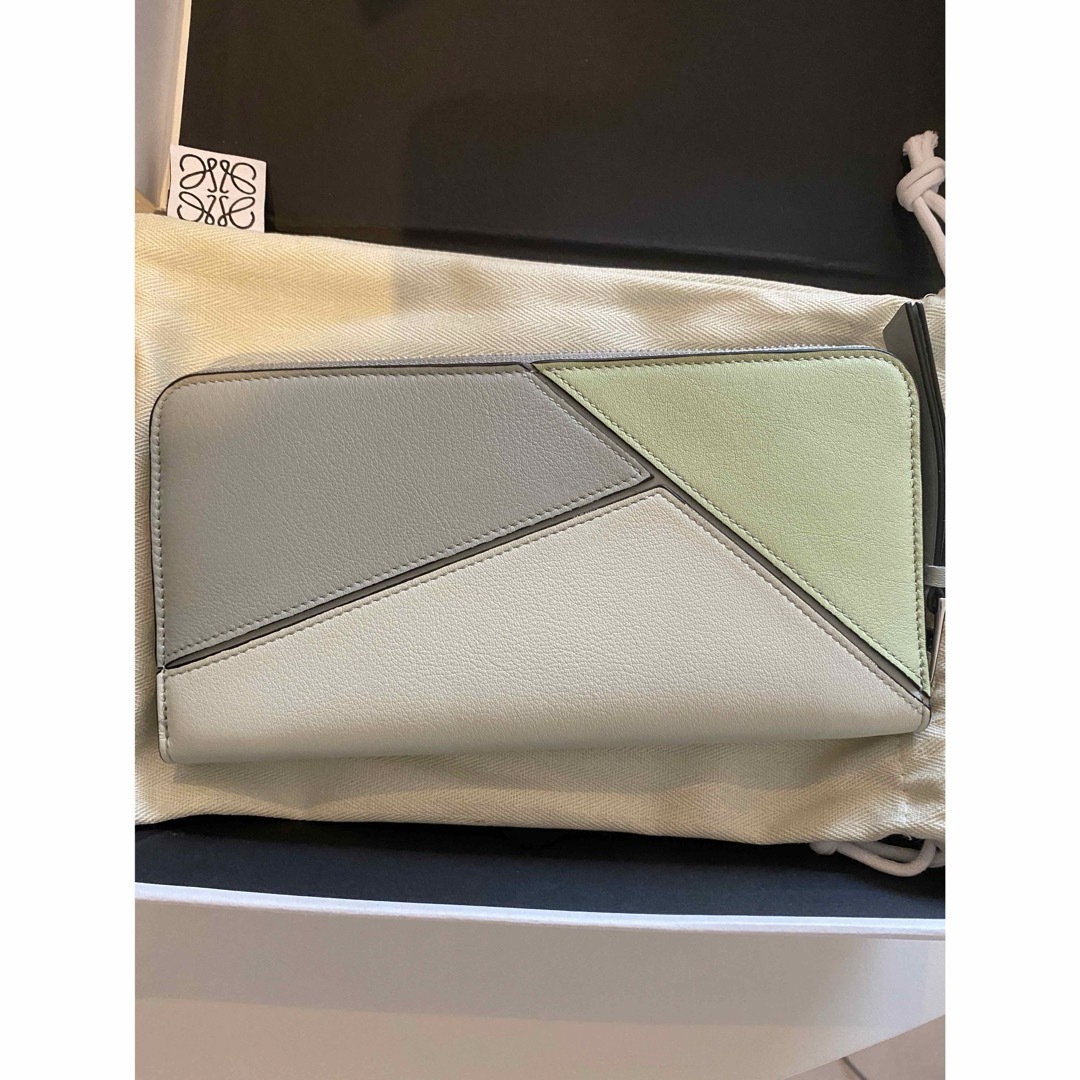 LOEWE(ロエベ)のloewe パズル　長財布 レディースのファッション小物(財布)の商品写真