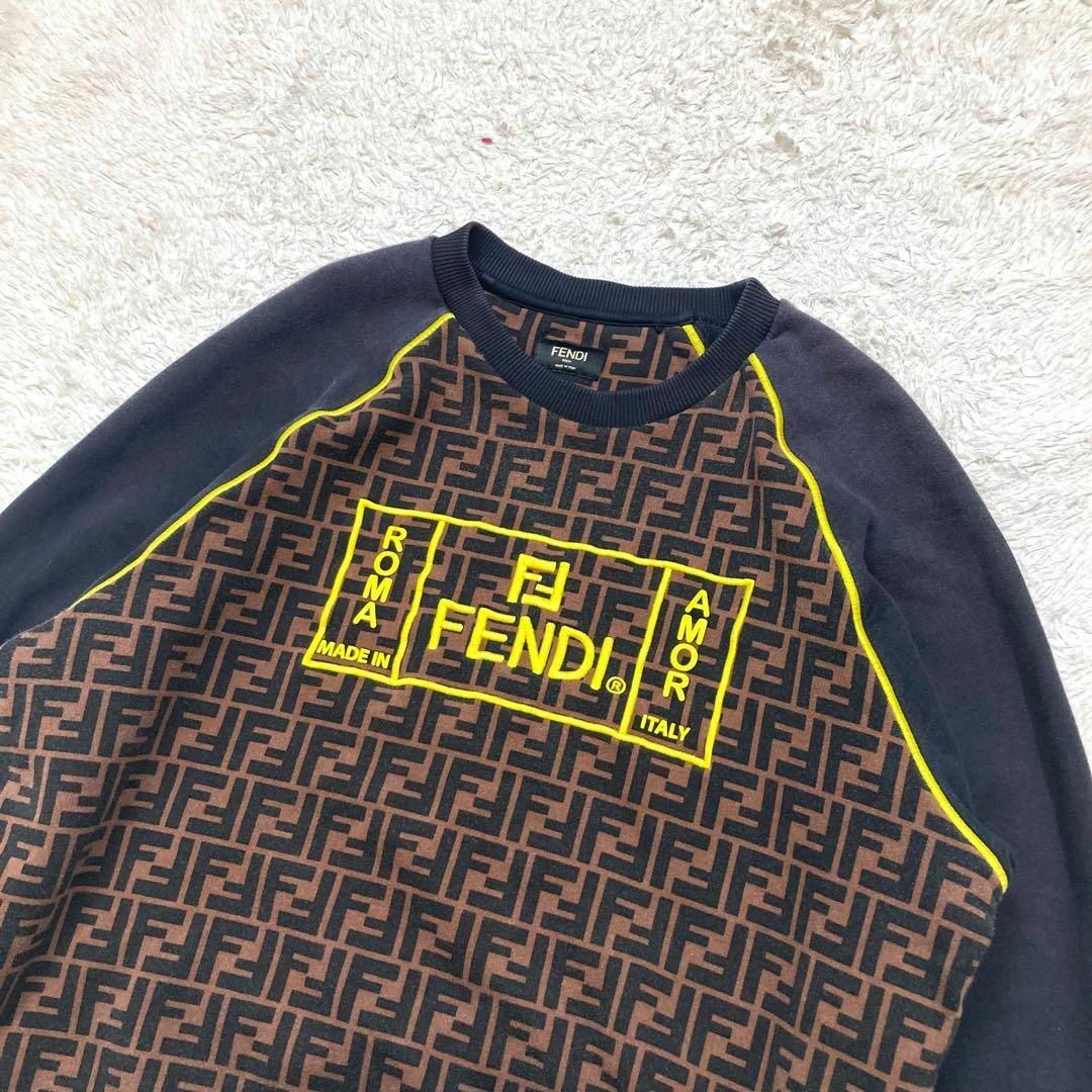 【超人気☆即完売】FENDI フェンディ ズッカ柄 スウェット ロゴ トレーナー 【超人気☆即完売】FENDI フェンディ ズッカ柄 スウェット ロゴ トレーナー