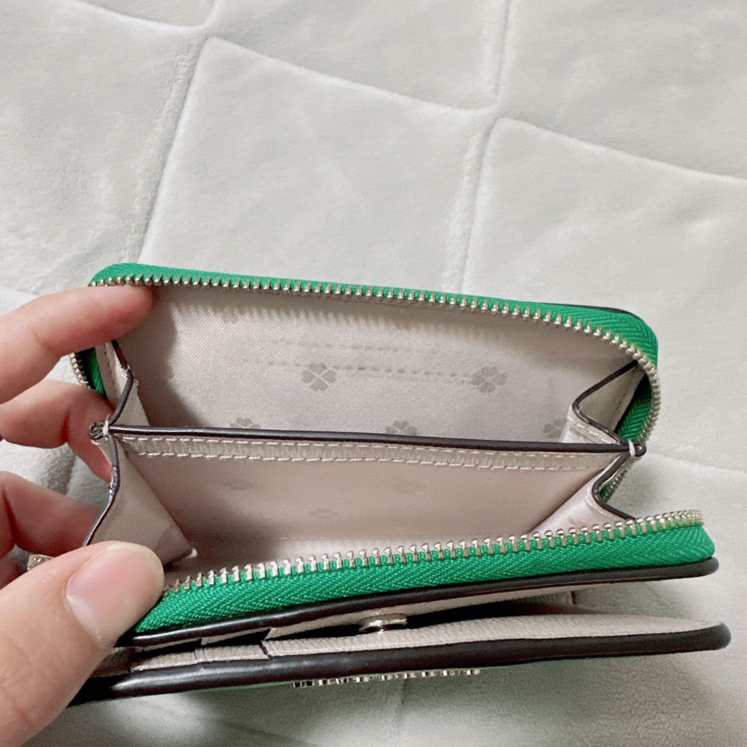 kate spade new york(ケイトスペードニューヨーク)のkate spade 財布　グリーン レディースのファッション小物(財布)の商品写真