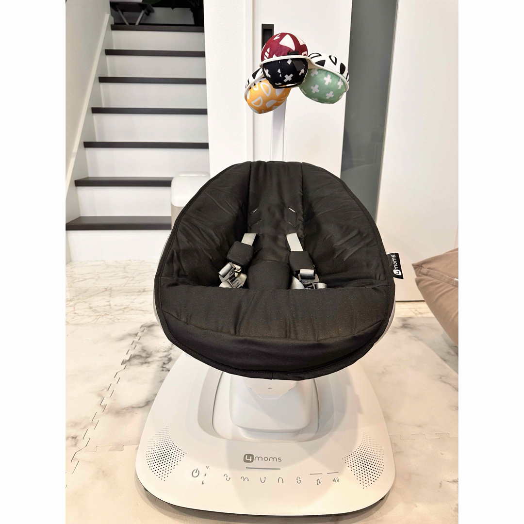 4moms(フォーマムズ)のmamaroo5 ママルー5  電動バウンサー ベビーバウンサー4moms キッズ/ベビー/マタニティのキッズ/ベビー/マタニティ その他(その他)の商品写真