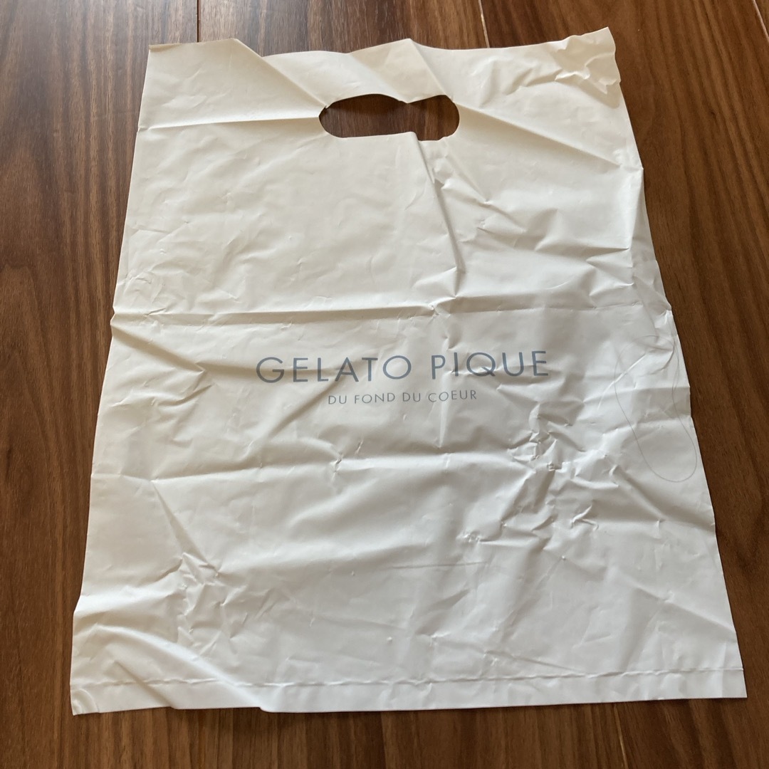 gelato pique(ジェラートピケ)のGELATO PIQUE. ショッパー　巾着　バースデーカード　 レディースのバッグ(ショップ袋)の商品写真