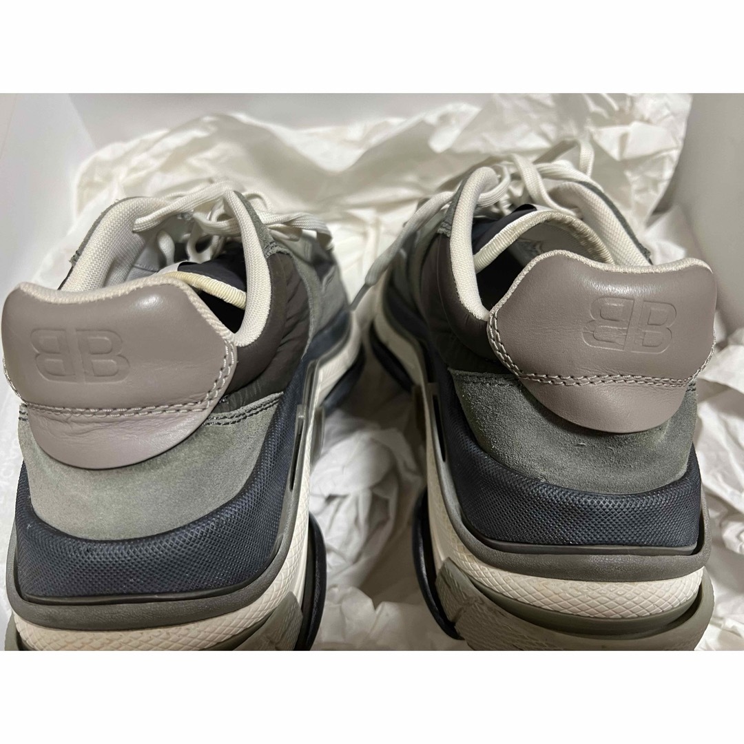 Balenciaga(バレンシアガ)のBALENCIAGA triples グレー メンズの靴/シューズ(スニーカー)の商品写真