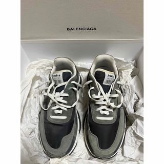 バレンシアガ(Balenciaga)の【最終値下げ3/31まで】 BALENCIAGA triples グレー(スニーカー)