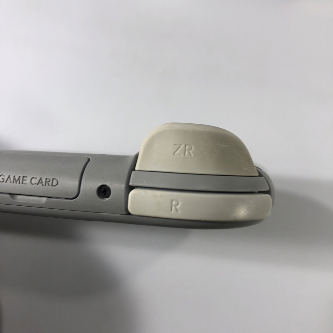 Nintendo Switch(ニンテンドースイッチ)の中古 Nintendo Switch Lite ザシアン・ザマゼンタ 充電器無し エンタメ/ホビーのゲームソフト/ゲーム機本体(家庭用ゲーム機本体)の商品写真