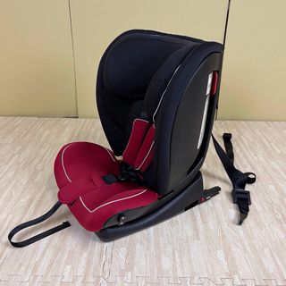 クリーニング済　ISOFIX　チャイルドイート　ブラック×レッド(自動車用チャイルドシート本体)