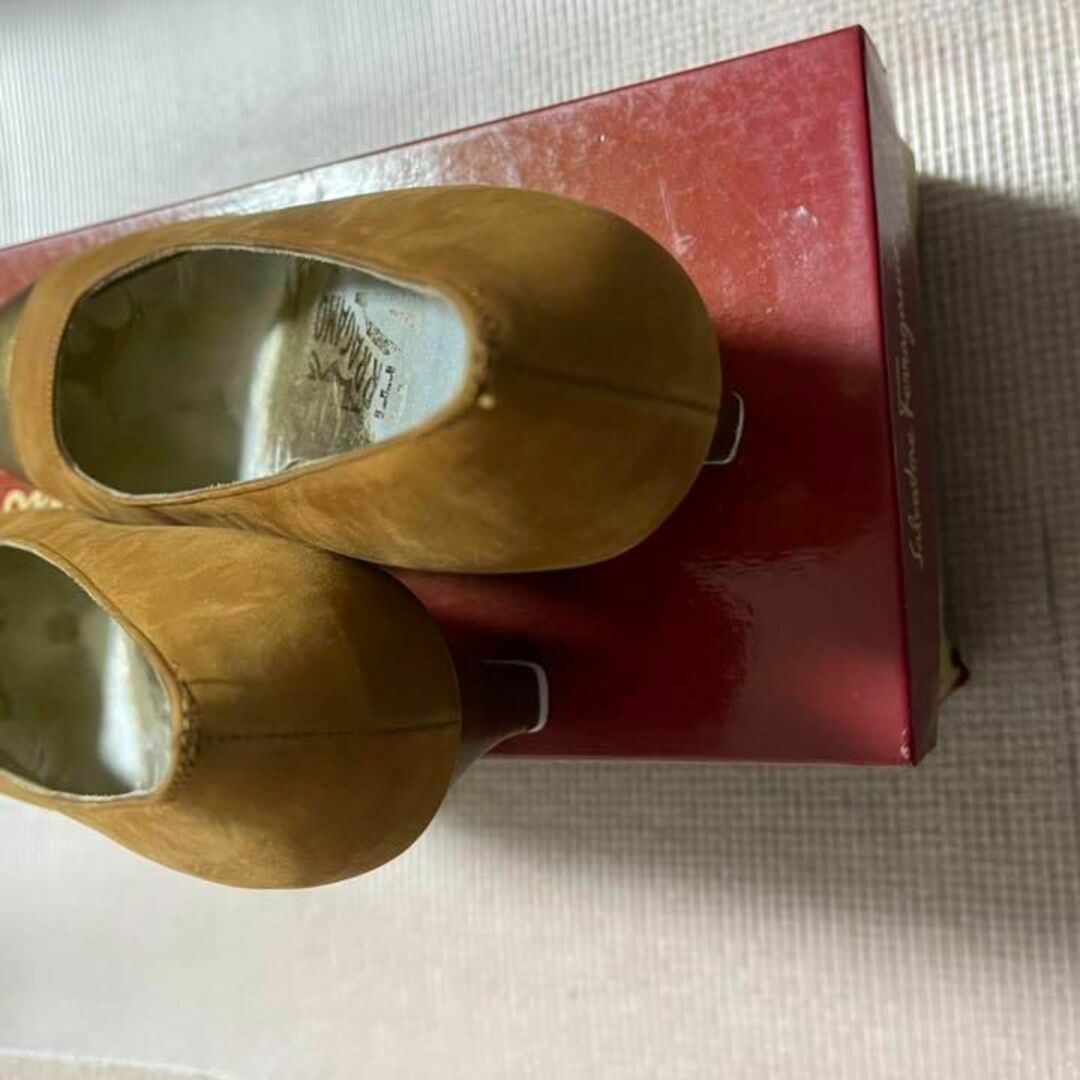 Salvatore Ferragamo - フェラガモ パンプス 6C約23.5cm薄茶 Salvatore Ferragamo - フェラガモ パンプス 6C約23.5cm薄茶