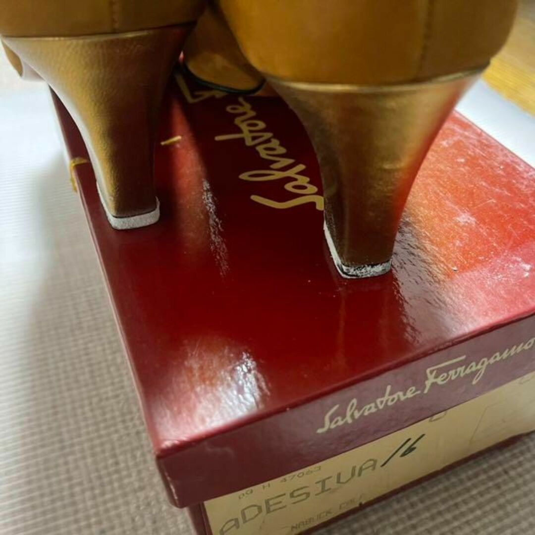 Salvatore Ferragamo - フェラガモ パンプス 6C約23.5cm薄茶 Salvatore Ferragamo - フェラガモ パンプス 6C約23.5cm薄茶