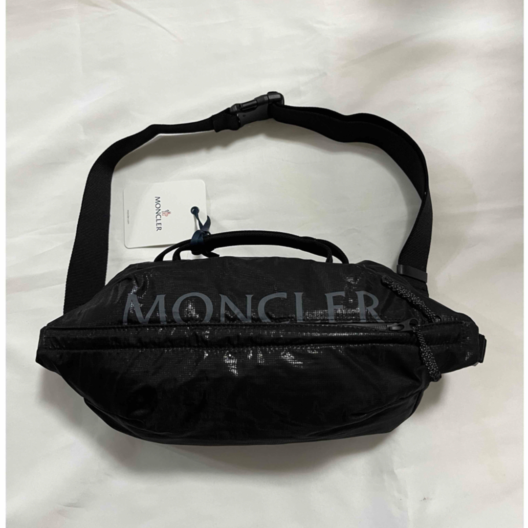 MONCLER(モンクレール)の新品正規品！MONCLER ALCHEMY ロゴ ベルトバッグ メンズのバッグ(ボディーバッグ)の商品写真