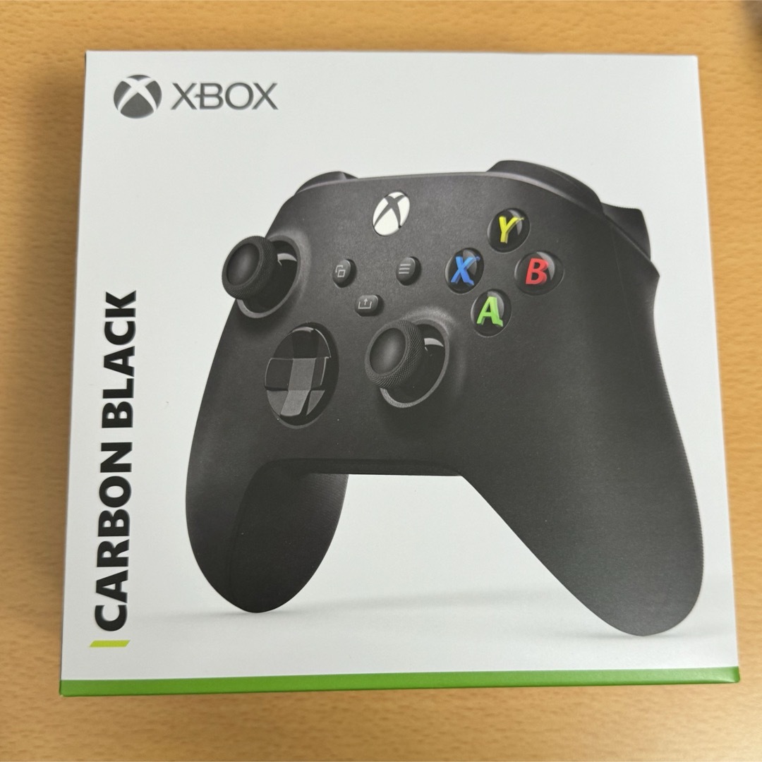 Xbox(エックスボックス)の新品 Xbox ワイヤレスコントローラー カーボンブラック エンタメ/ホビーのゲームソフト/ゲーム機本体(その他)の商品写真