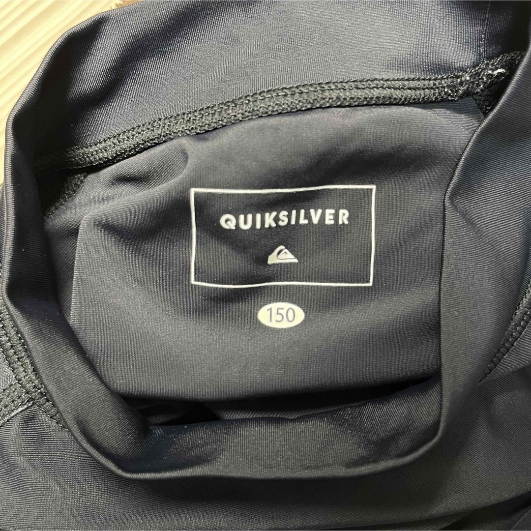 QUIKSILVER(クイックシルバー)のクイックシルバー　Tシャツ　スポーツウェア　ジュニア　150 美品 キッズ/ベビー/マタニティのキッズ服男の子用(90cm~)(Tシャツ/カットソー)の商品写真