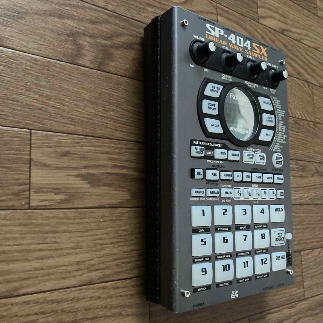 Roland(ローランド)のRoland SP-404SX 本体 楽器のDJ機器(その他)の商品写真