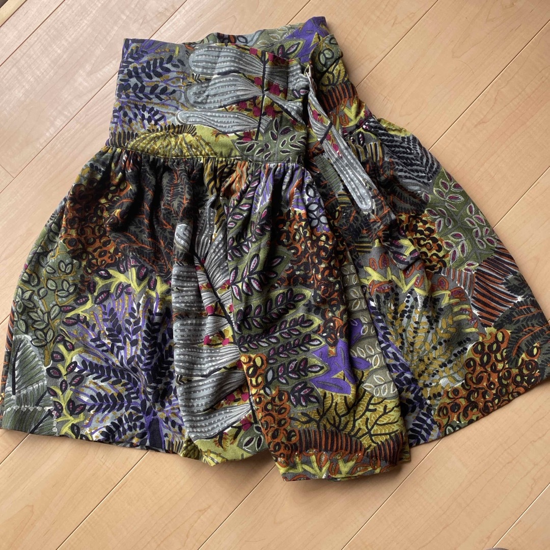 DRIES VAN NOTEN(ドリスヴァンノッテン)のドリスバンノッテン　スカート レディースのスカート(ひざ丈スカート)の商品写真