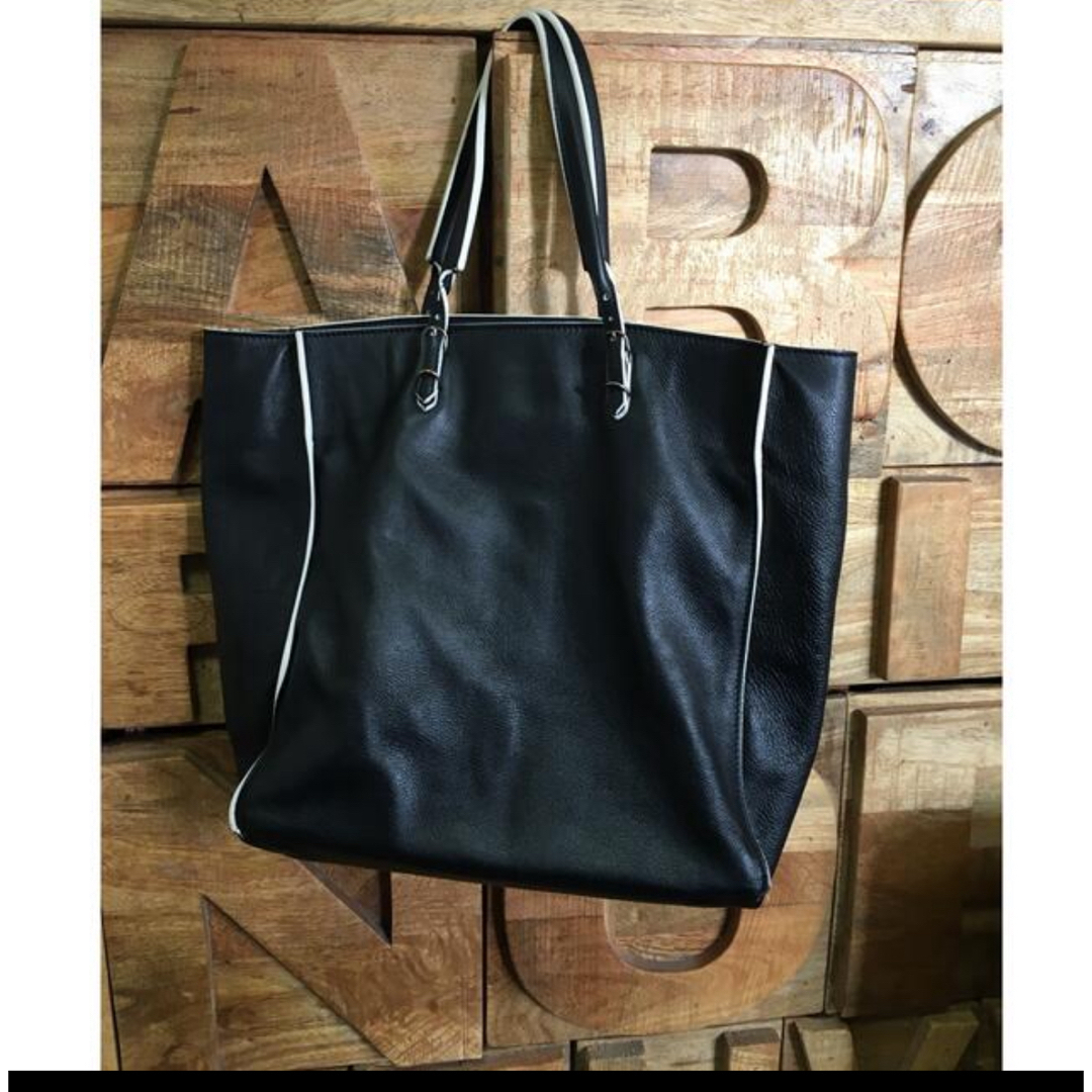 Balenciaga(バレンシアガ)の♡クーポン価格❣️BALENCIAGA ペーパー バッグ♡美品 レディースのバッグ(ハンドバッグ)の商品写真